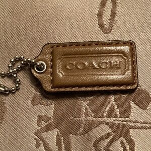 COACH RARE Brown Leather w/Snakeskin 
on the back. Replacement Hangtag/keychain